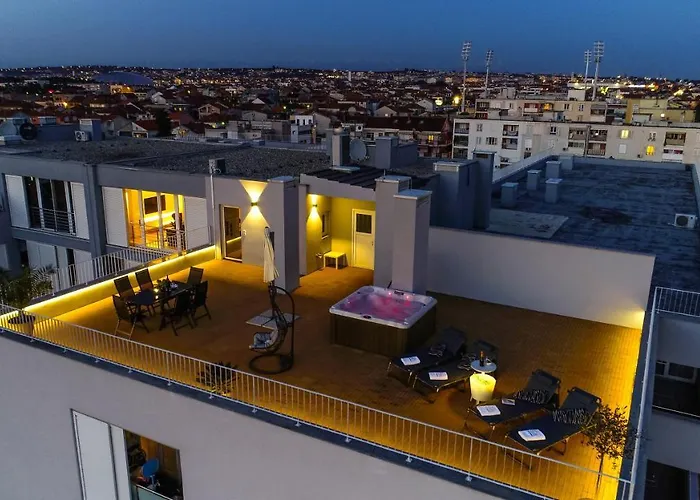 Daire Sunset Penthouse With Spectacular View And Jacuzzi Zadar