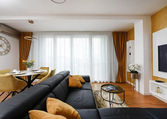 Daire Sunset Penthouse With Spectacular View And Jacuzzi