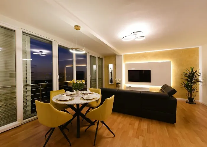 Daire Sunset Penthouse With Spectacular View And Jacuzzi