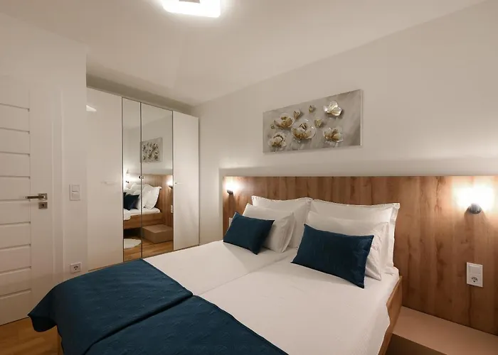 Daire Sunset Penthouse With Spectacular View And Jacuzzi *