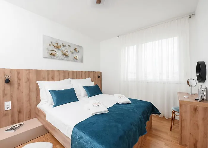 Sunset Penthouse With Spectacular View And Jacuzzi アパート ザダル