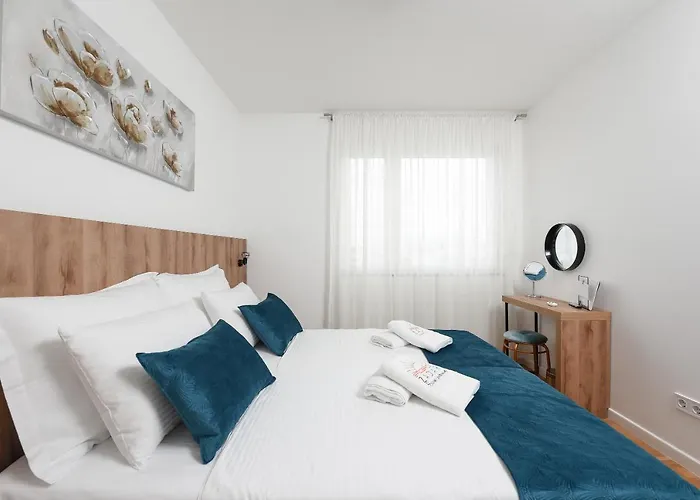 Sunset Penthouse With Spectacular View And Jacuzzi * ザダル