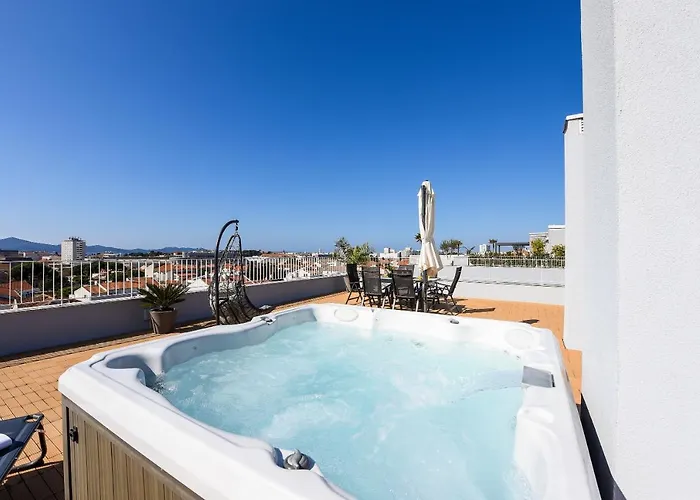 Sunset Penthouse With Spectacular View And Jacuzzi * ザダル