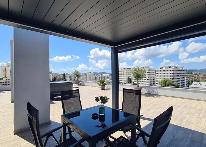 Sunset Penthouse With Spectacular View And Jacuzzi * ザダル